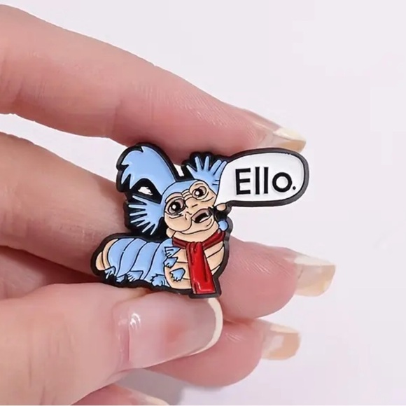 “Ello” Worm enamel pin from the movie Labyrinth - Picture 2 of 4